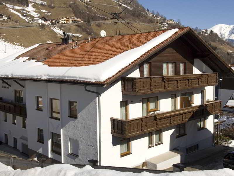 Hotel Neuwirt Kirchdorf in Tirol Εξωτερικό φωτογραφία